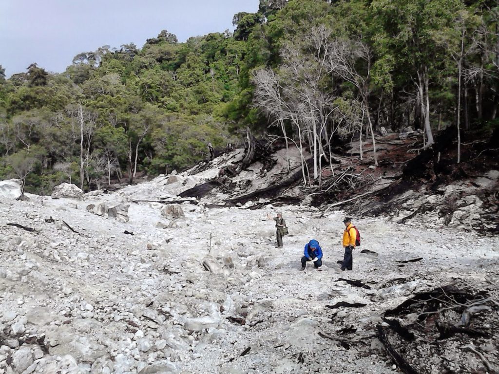 Training Eksplorasi Dan Pengelolaan Sumber Daya Geologi